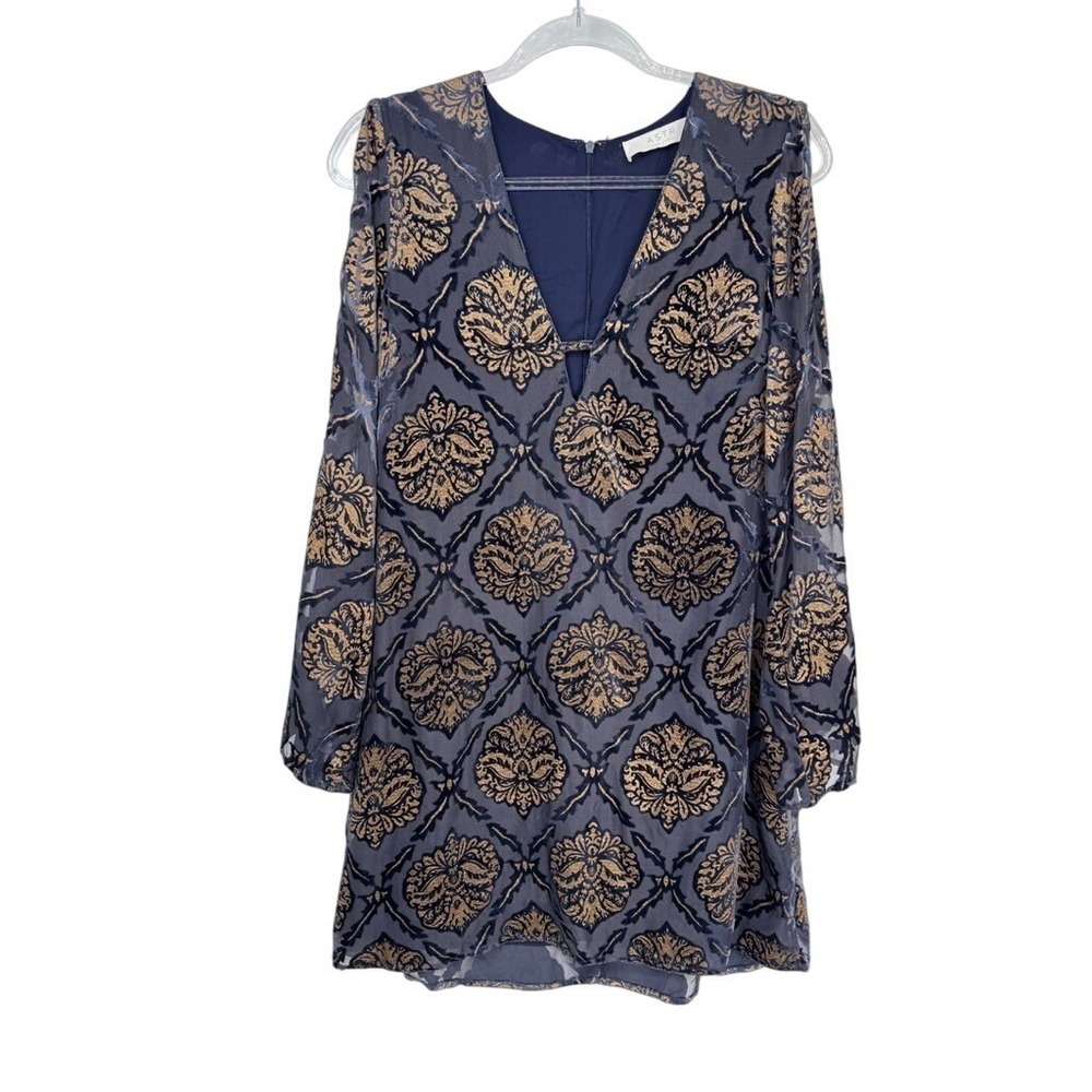 ASTR the Label Cold Shoulder Dress Womens Small Velvet Medallion Print Blue Gold - Picture 2 of 16